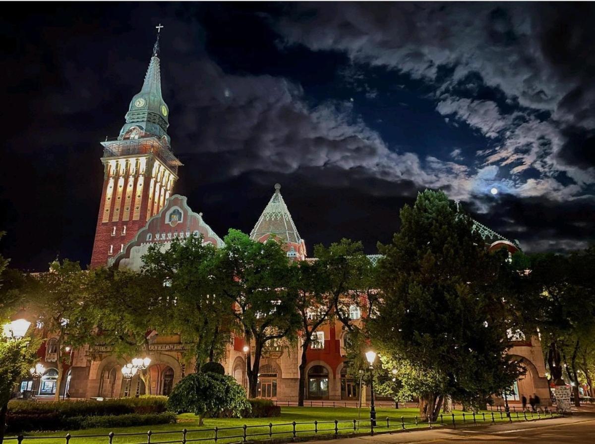 Appartamento Apartman Su Libero Subotica Esterno foto