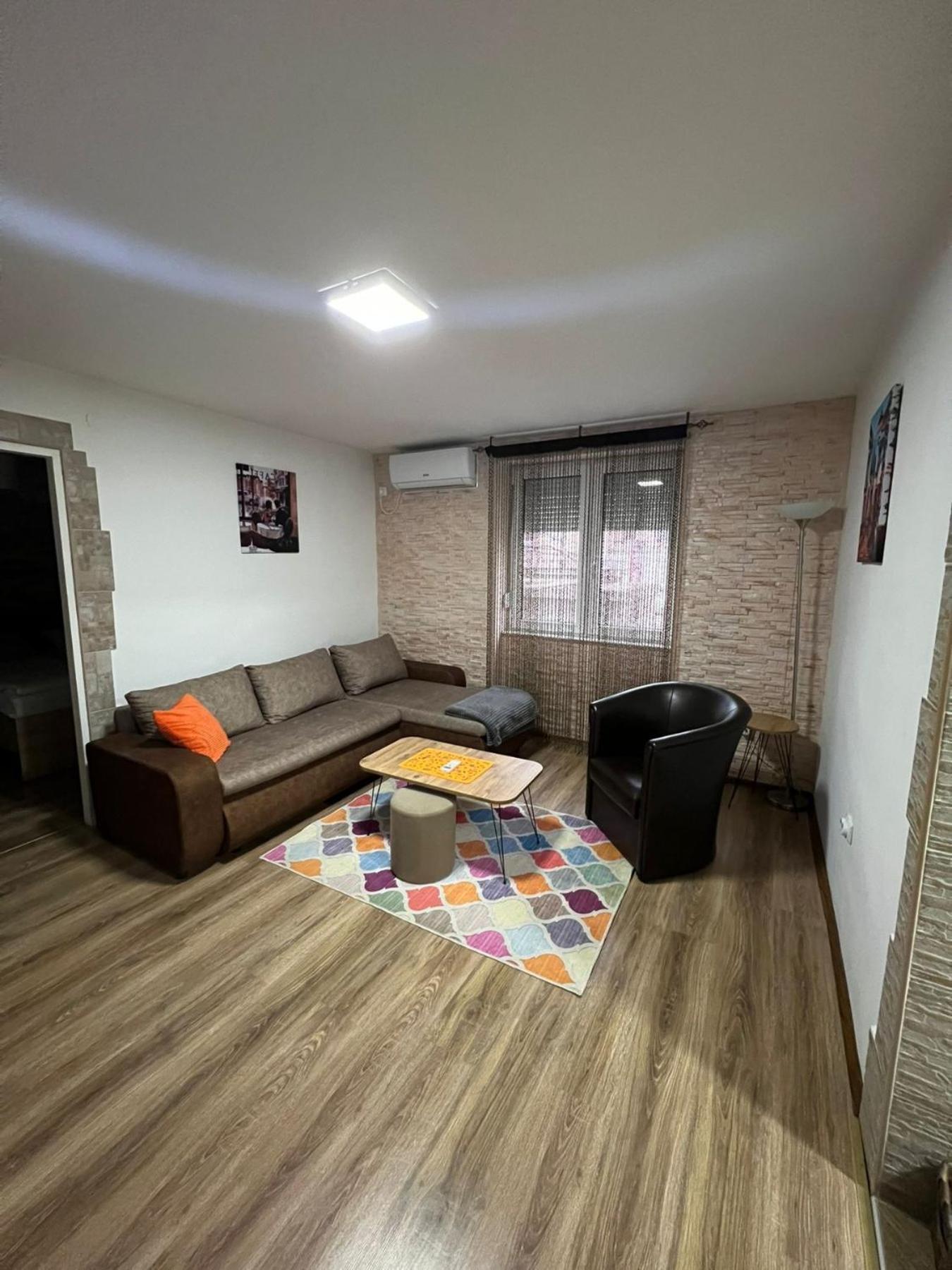 Appartamento Apartman Su Libero Subotica Esterno foto