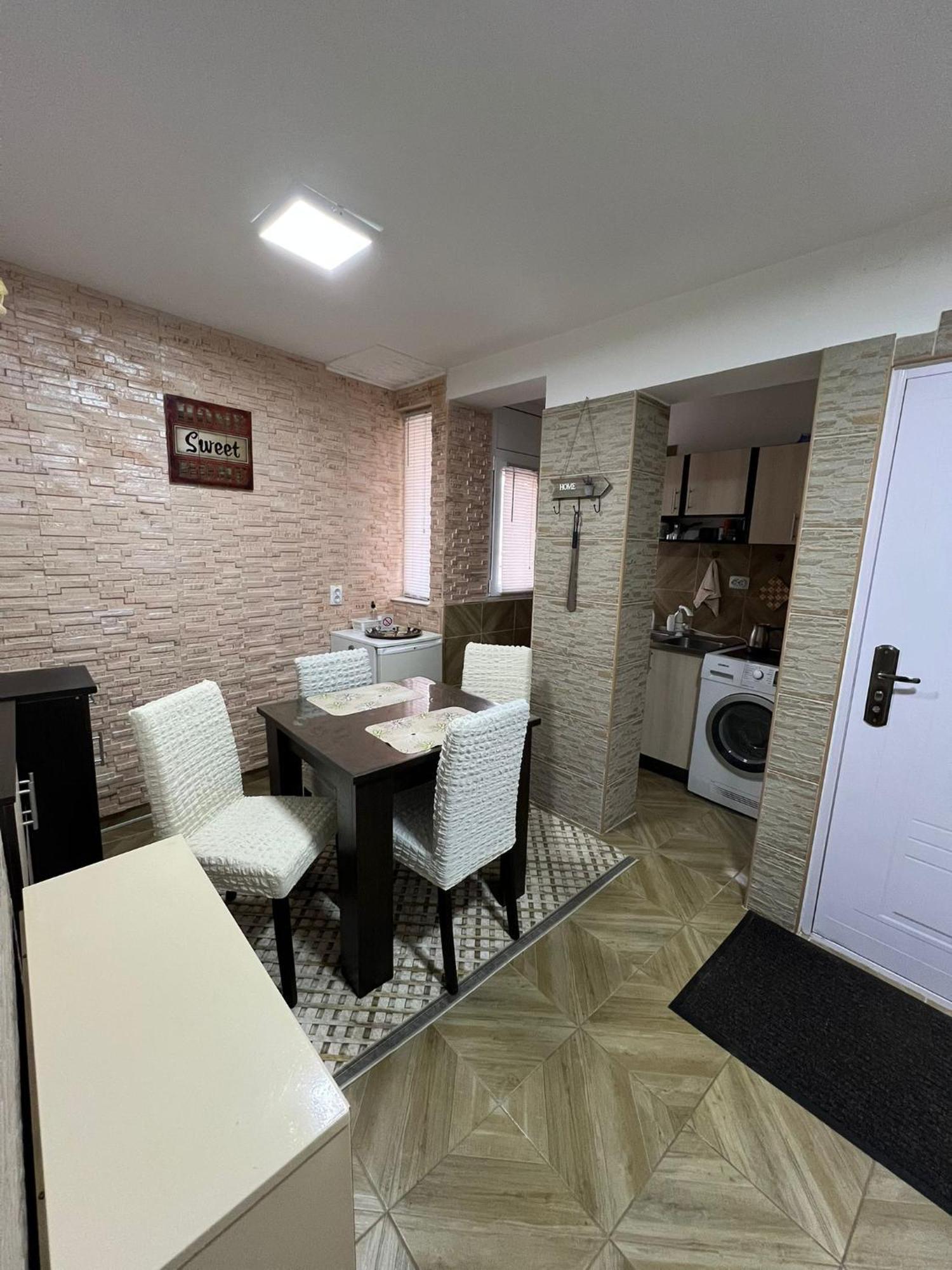 Appartamento Apartman Su Libero Subotica Esterno foto